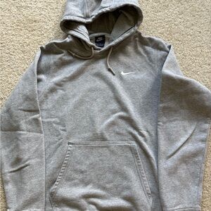 Nike Men's Sportswear Club Fleece Hoodie Gray medium barely used